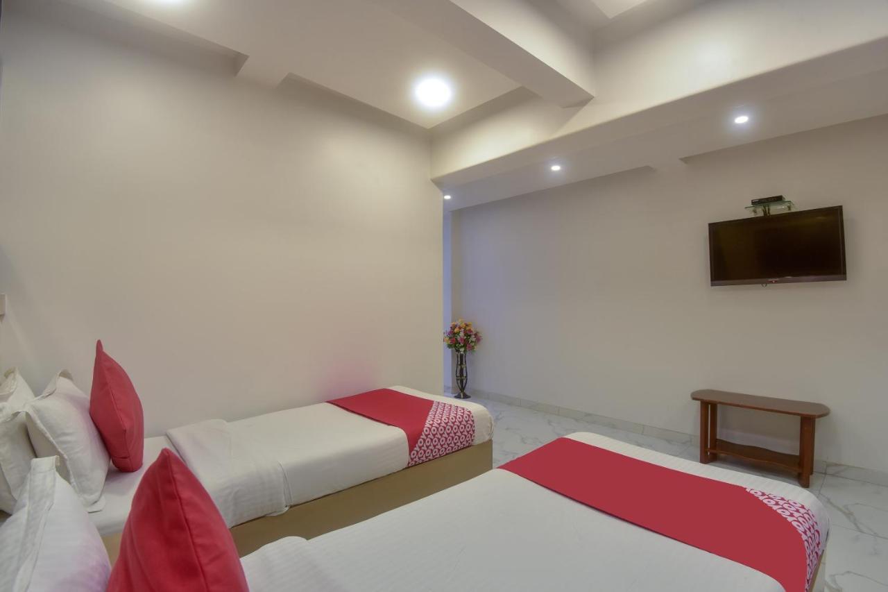 Oyo 28893 Hotel Gulf Mumbai Exteriör bild