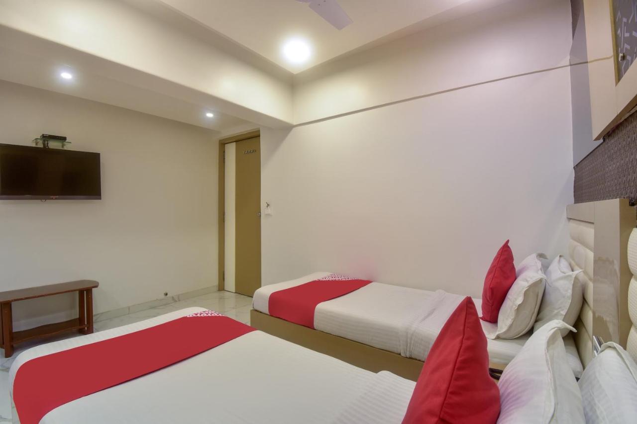 Oyo 28893 Hotel Gulf Mumbai Exteriör bild