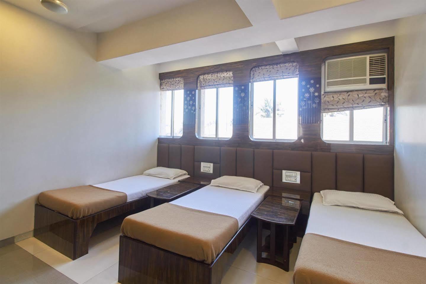Oyo 28893 Hotel Gulf Mumbai Exteriör bild